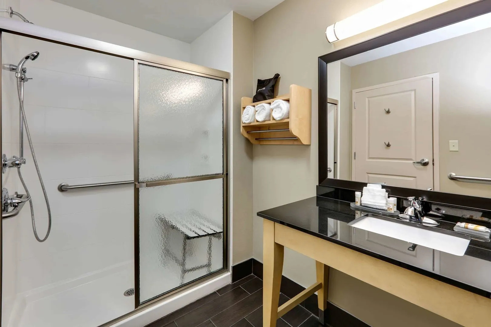 La Quinta Inn & Suites by Wyndham Starkville at MSU