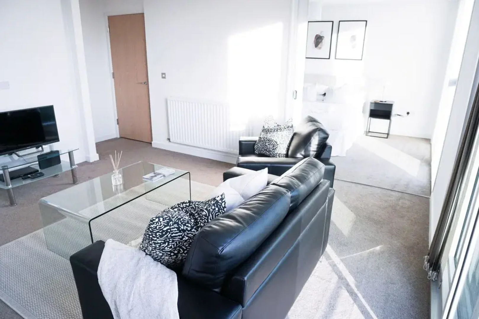 City Centre Apartment - Free Parking, Wifi & Netflix
