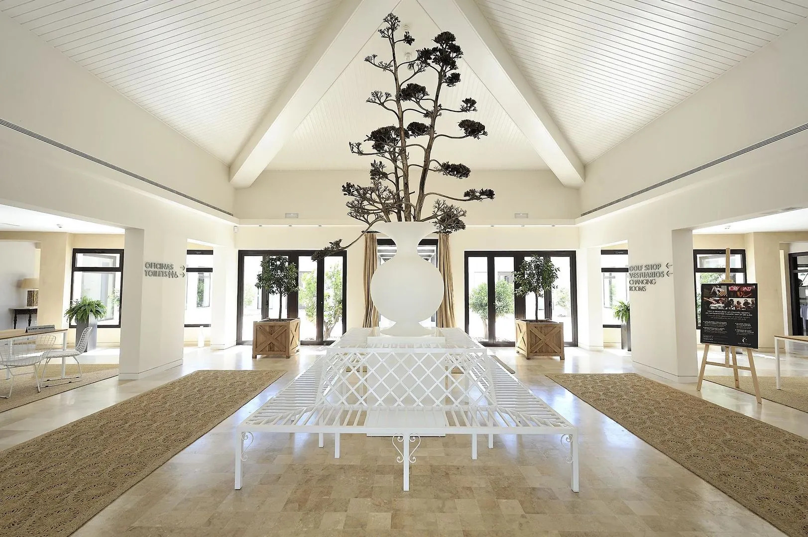 Las Colinas Golf & Country Club