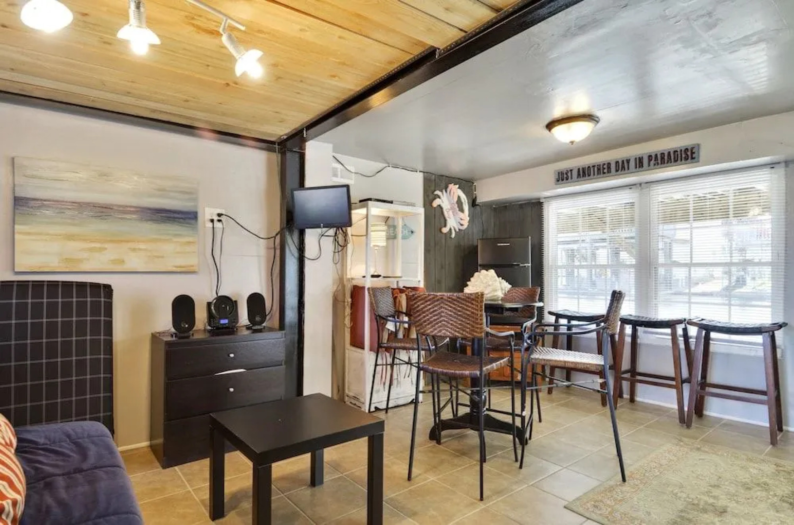 Crabbin Cabin by RedAwning