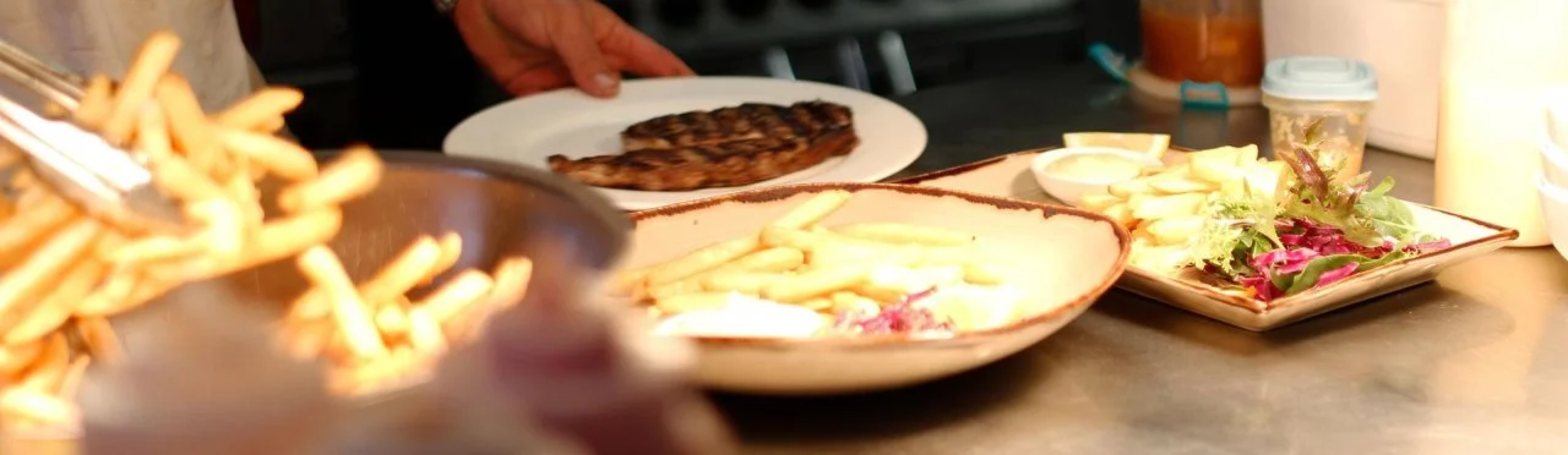 Centennial Inn on Bathurst