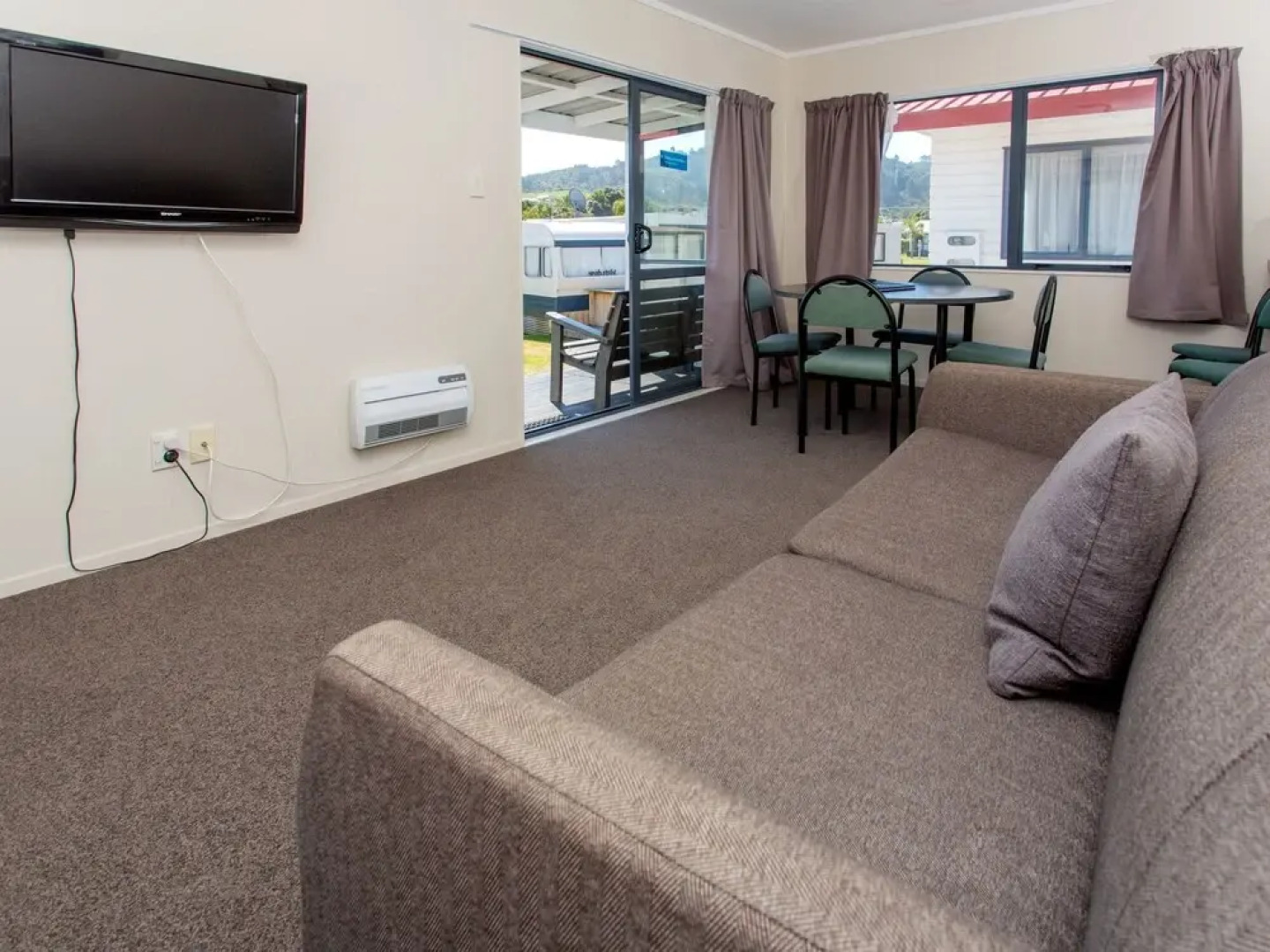 Tasman Holiday Parks – Beachaven