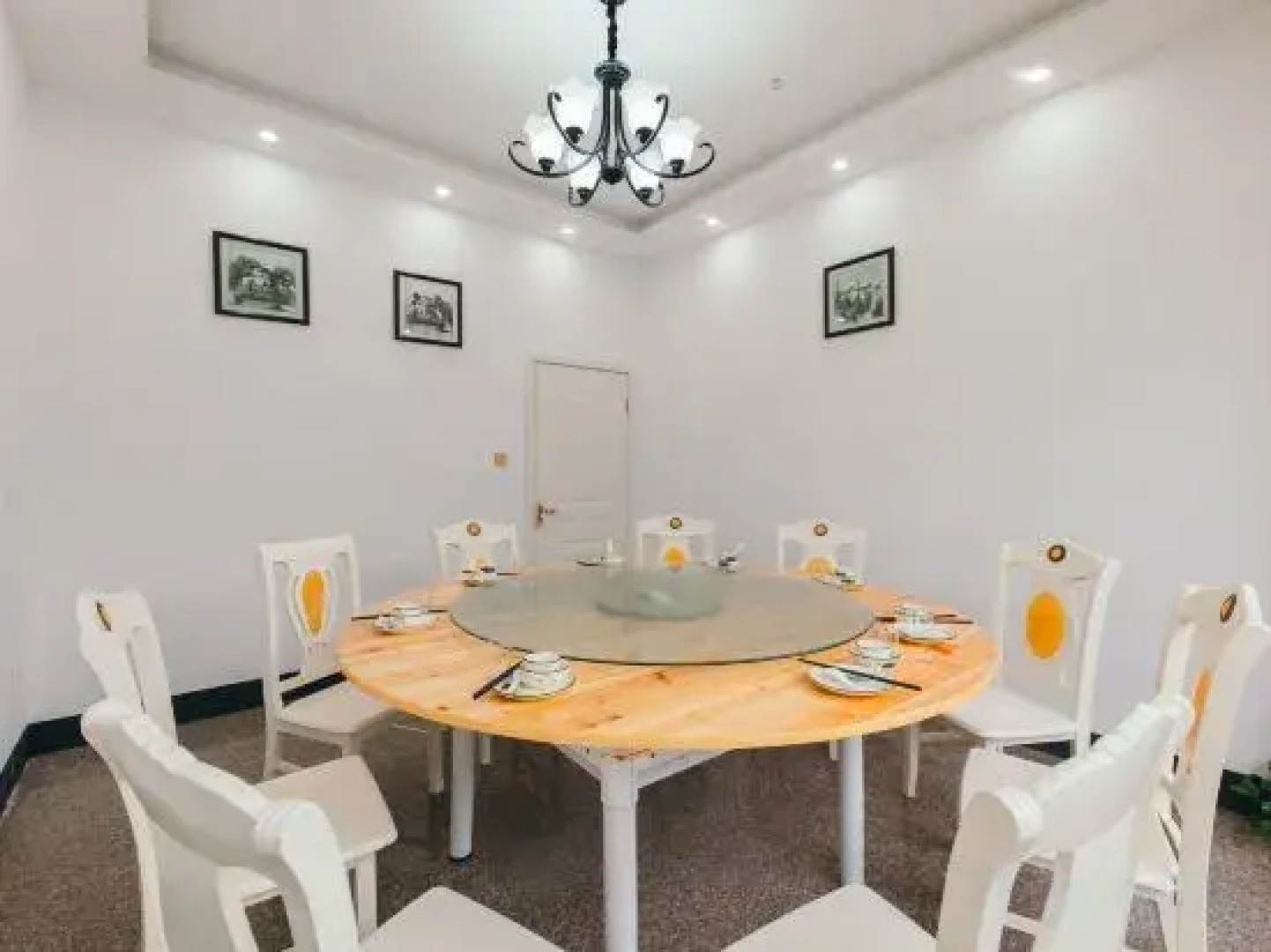 Sizhilian Homestay (Wuzhen Xizha Scenic Area)