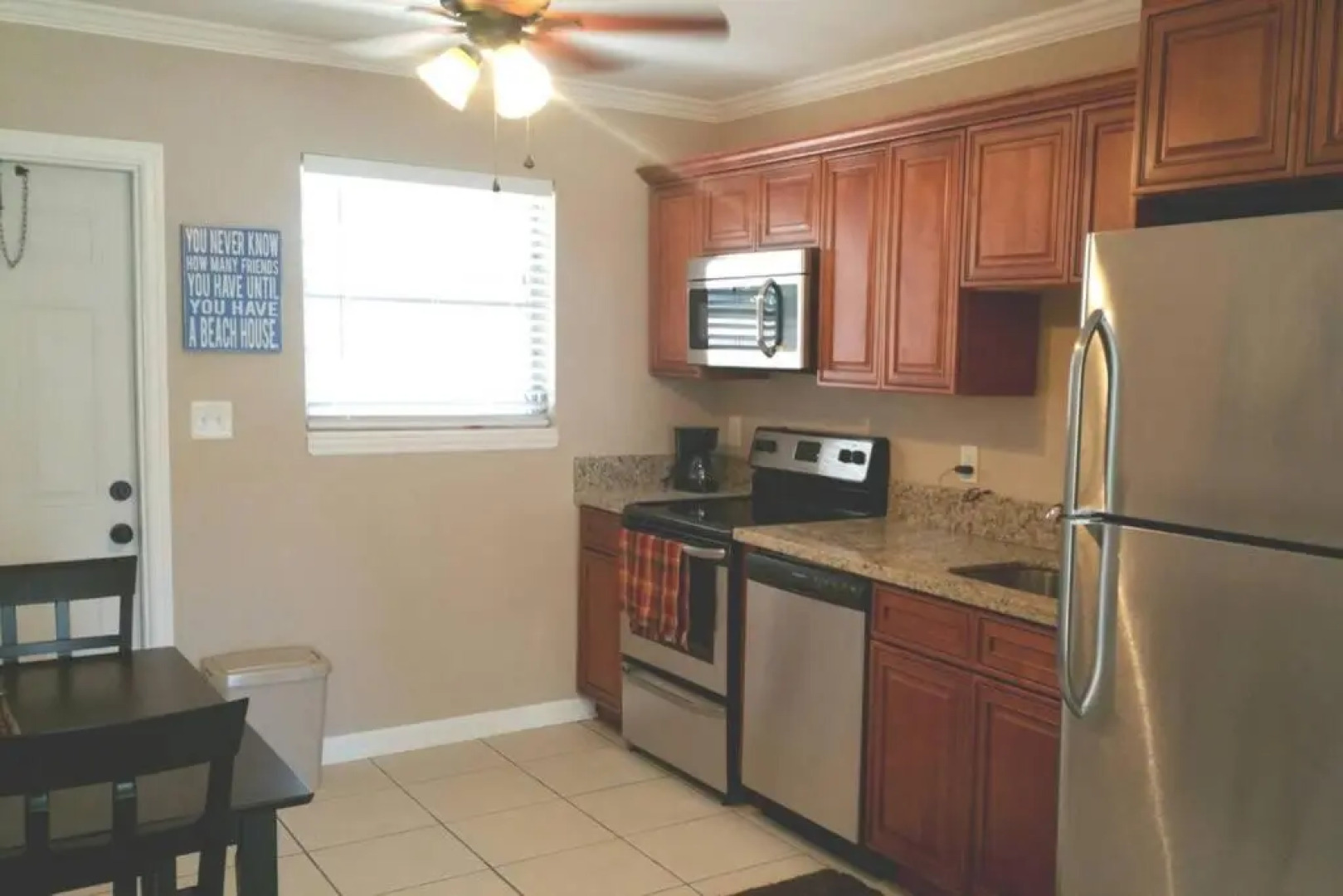 3220 NE 15th st. Unit 2