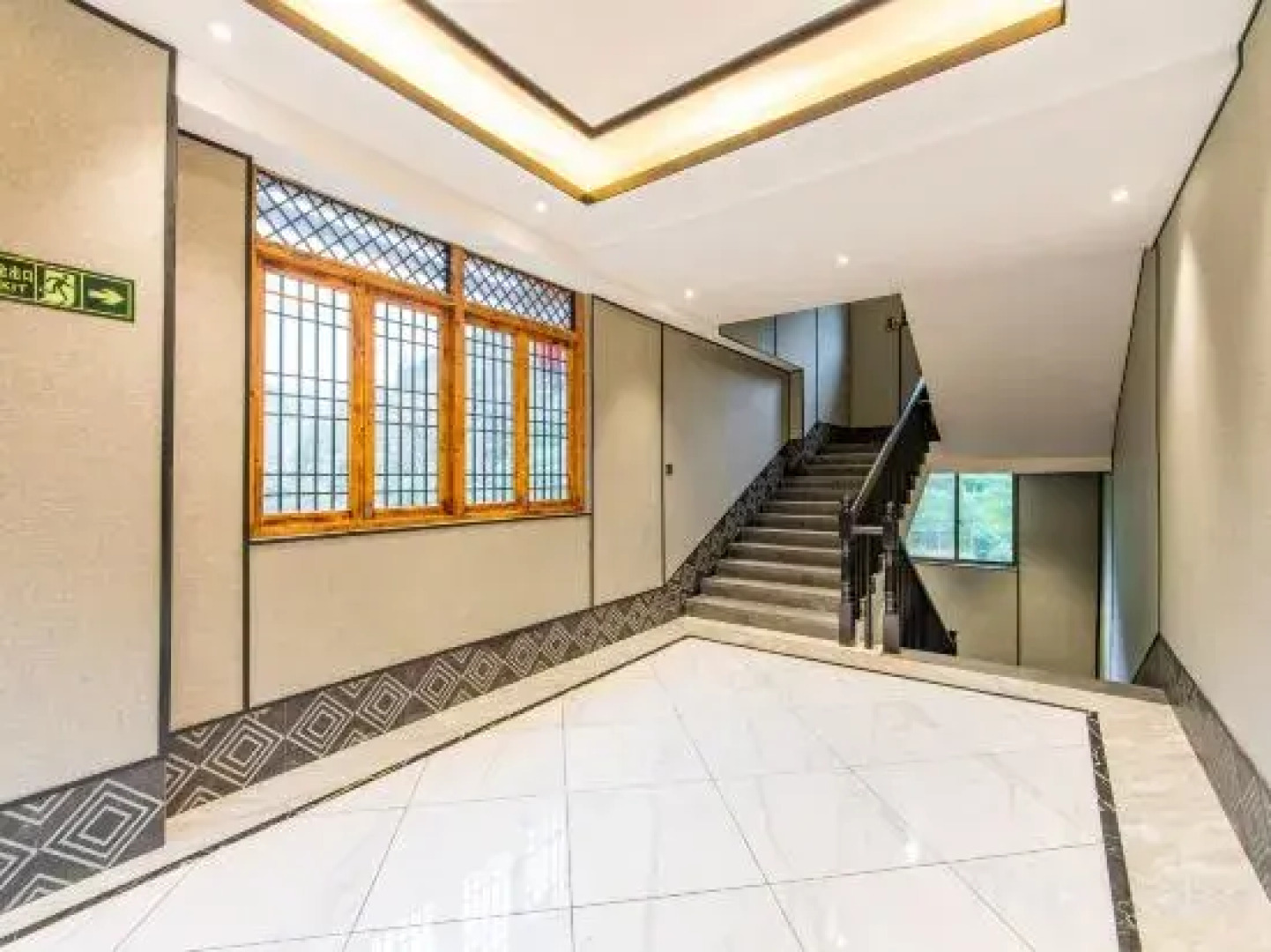 Longji Longbao Zhuangjia Hotel