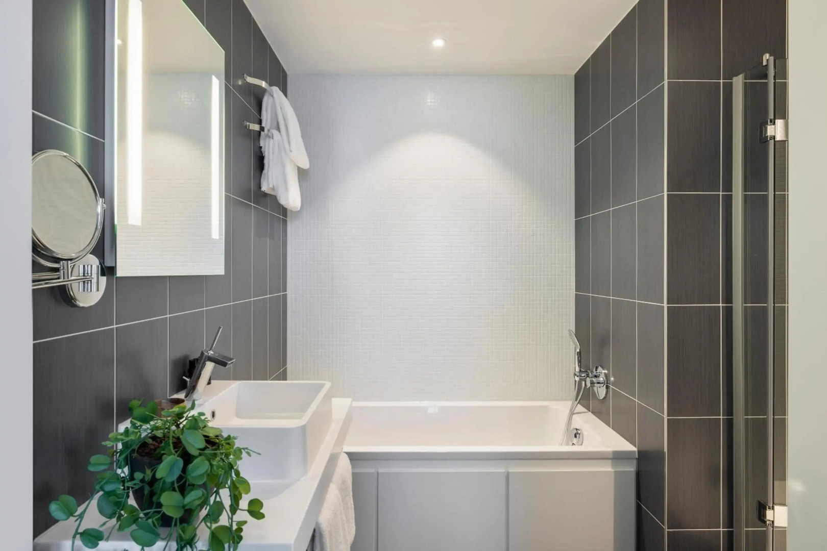 Cove - Centrum, Passage