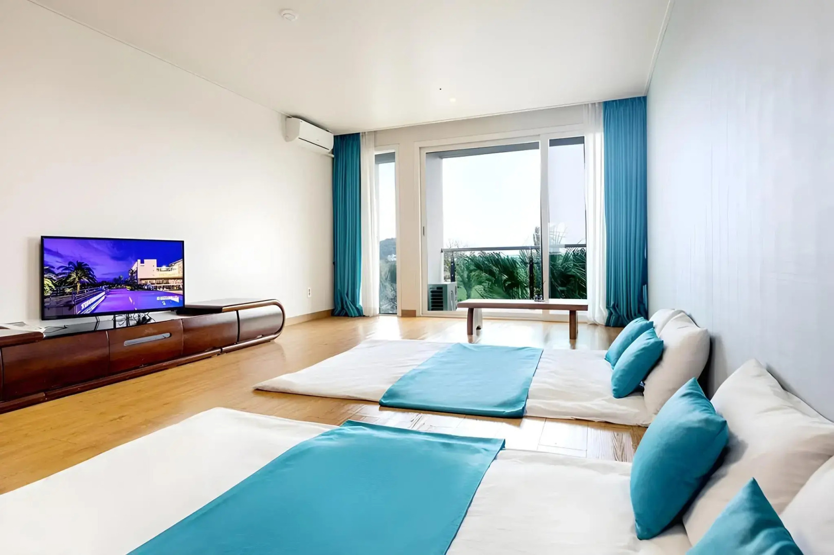 The Four Graces Resort