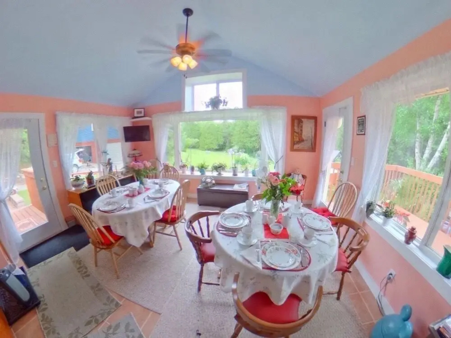 Forest Creek Bed & Breakfast and Retreat