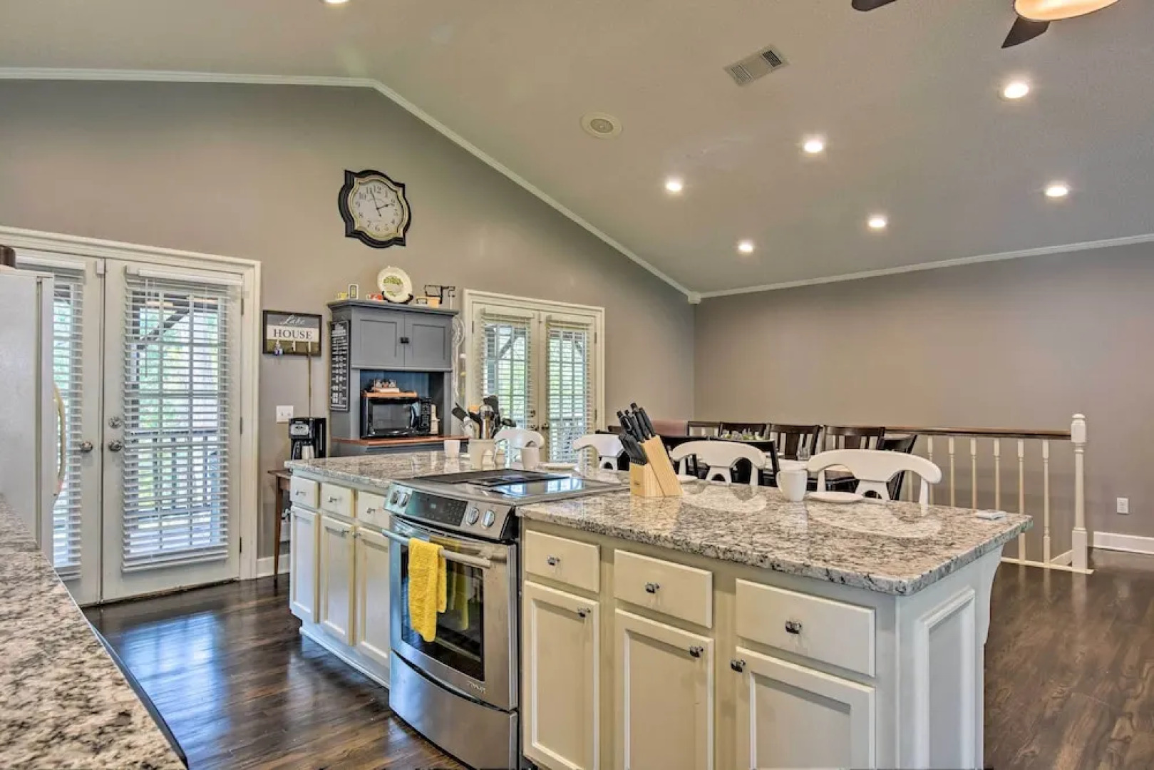 Lakefront Home w/ Private Dock in Hot Springs!