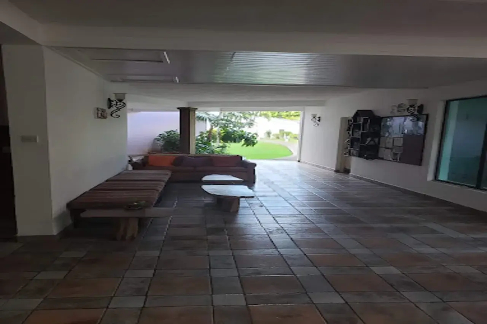 Allamanda Beach Hotel