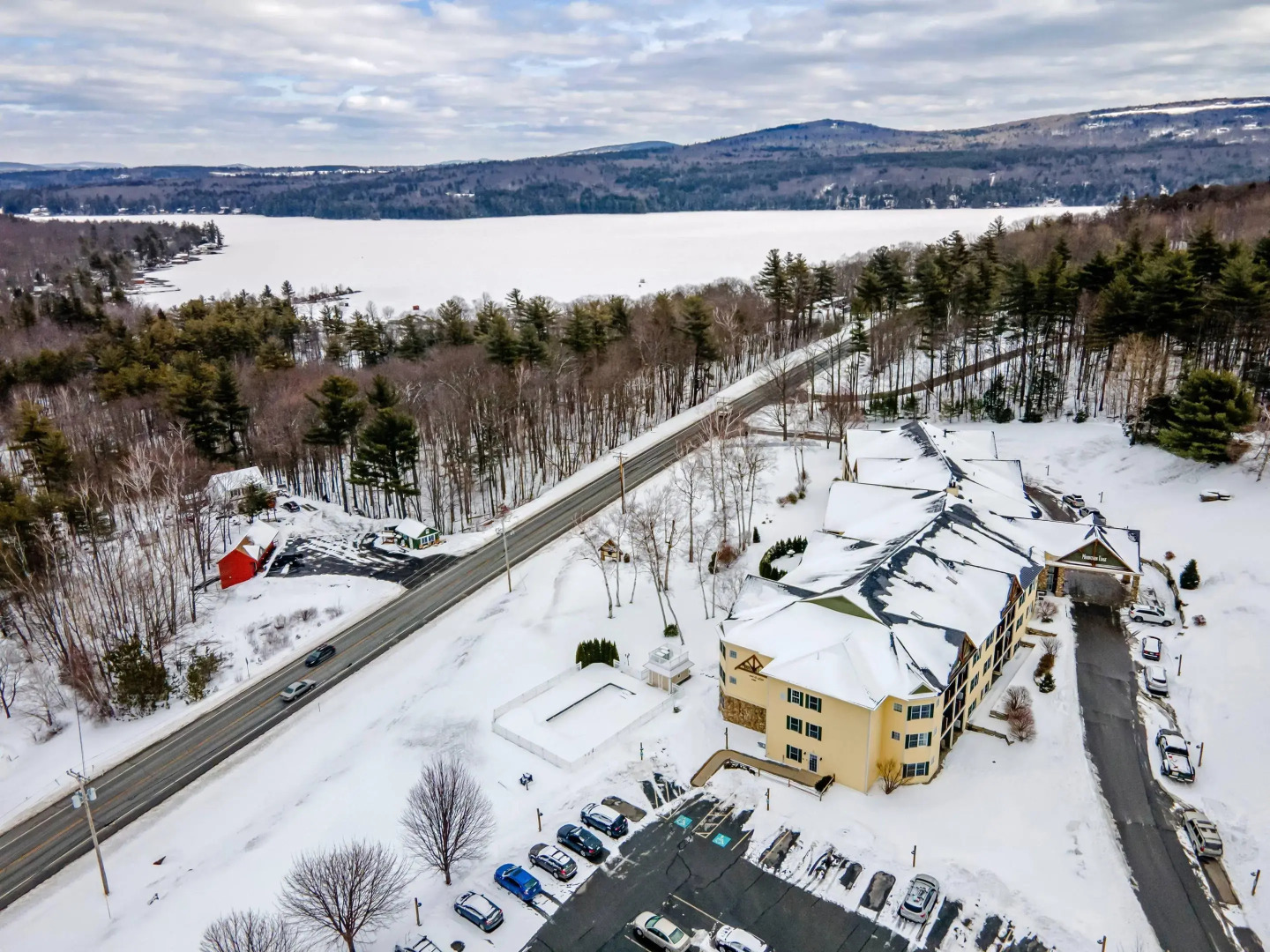 Mountain Edge Suites at Sunapee, an Ascend Collection Hotel