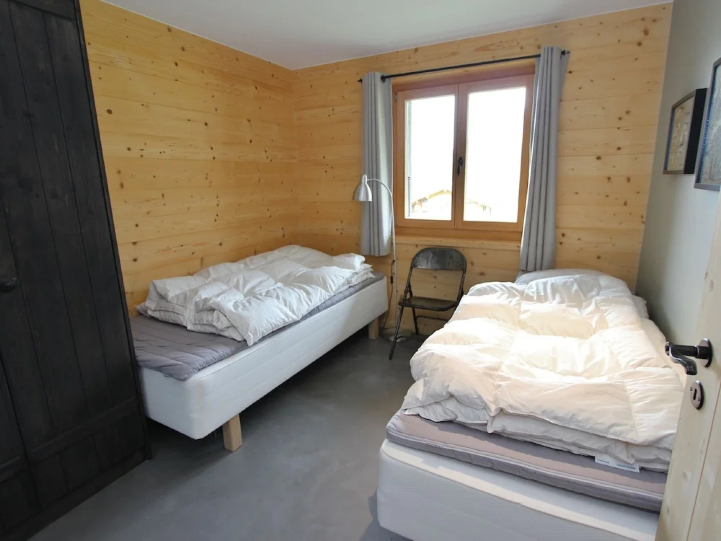 Superb new Chalet, Built in 2010, in the Middle of the ski Resort of Tzoumaz