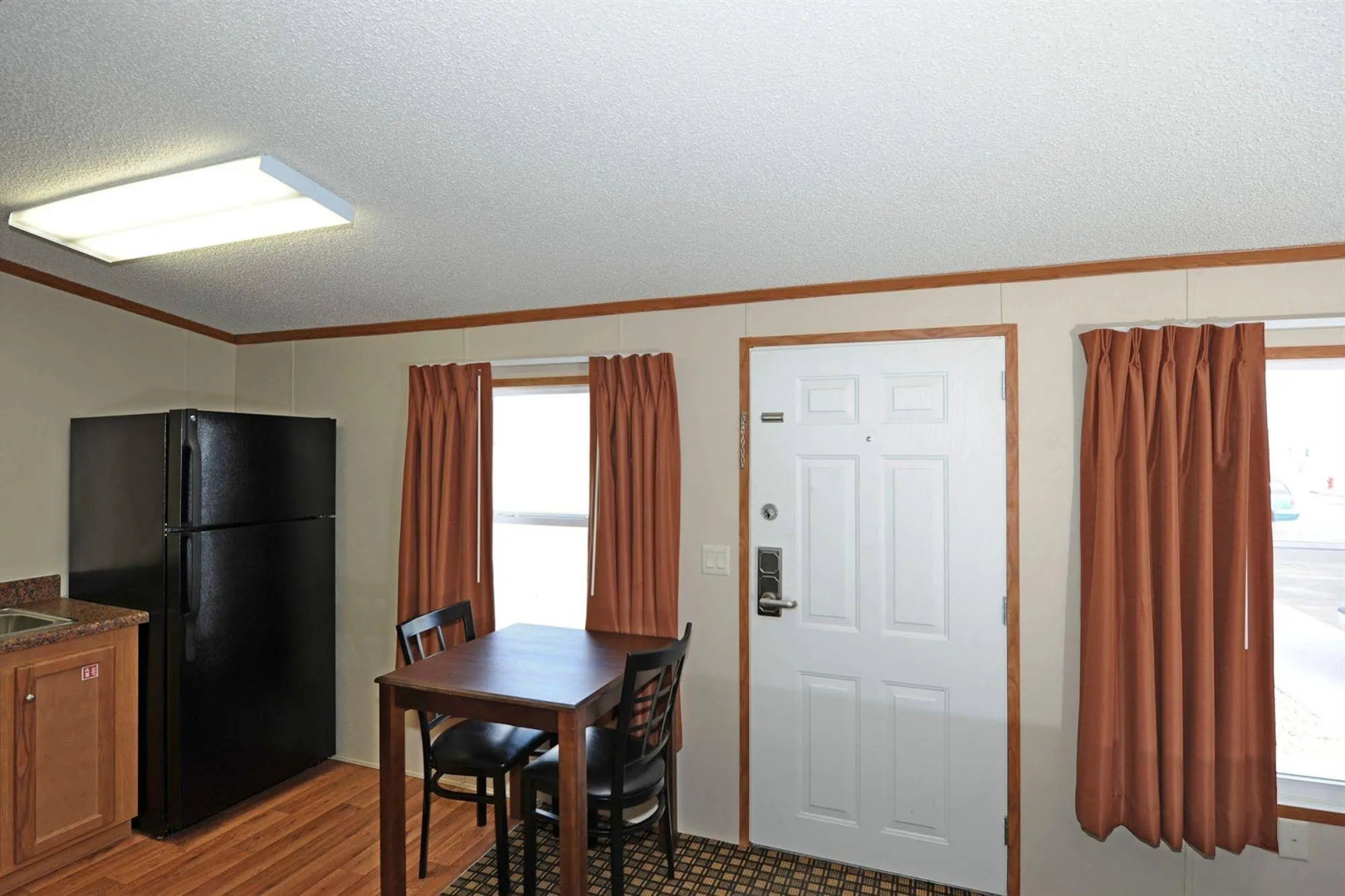 InstaLodge Hotel and Suites Cotulla