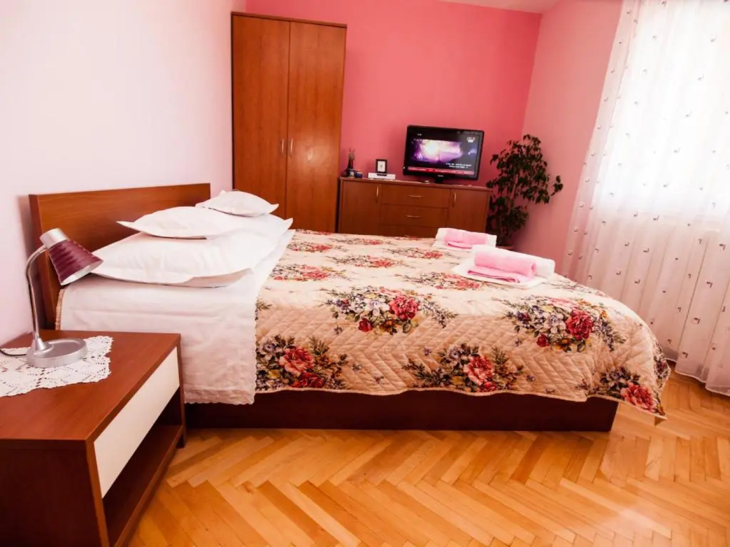 Apartments Roza