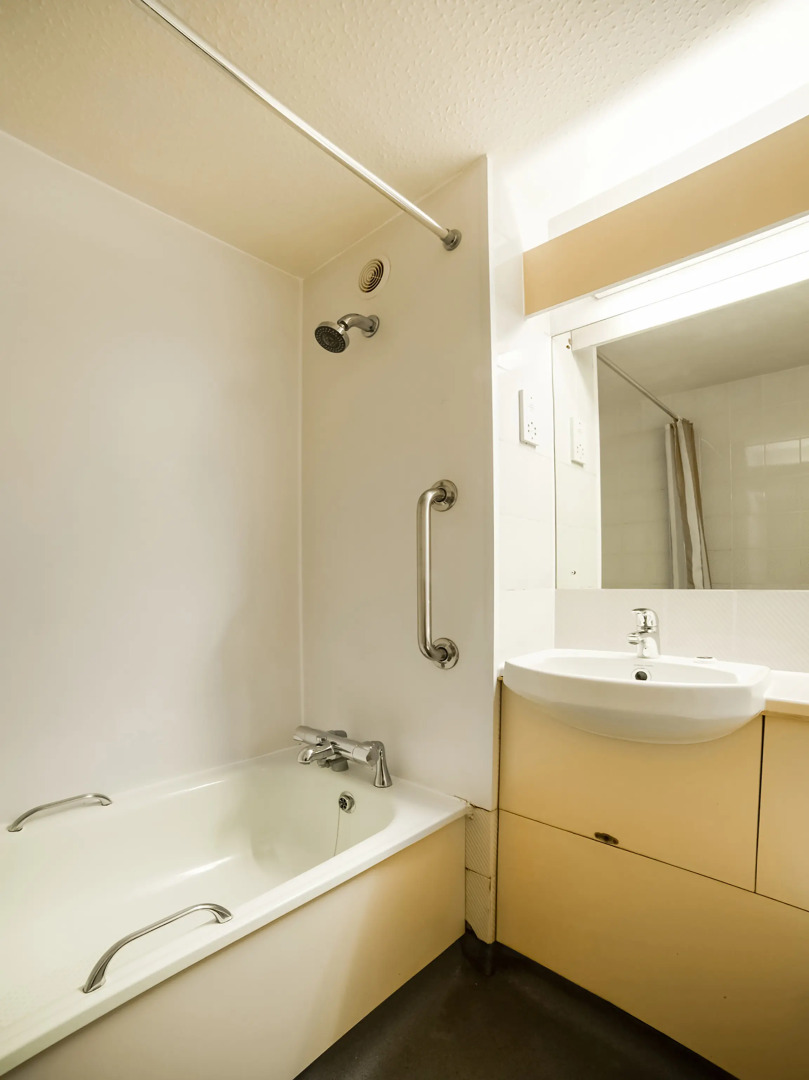 OYO Sunrise Hotel, A46 N Leicester