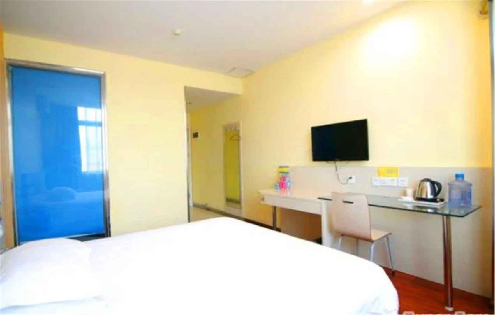 Jinse Holiday Express Hotel Houma Xintian Road