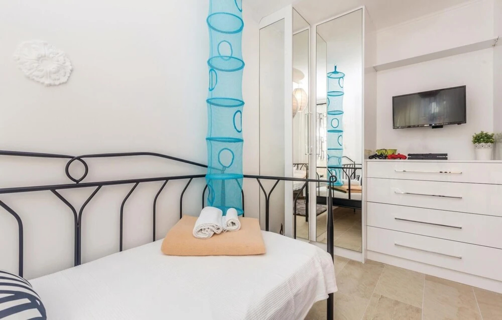 Amazing Home in Njivice With Sauna, Wifi and 3 Bedrooms