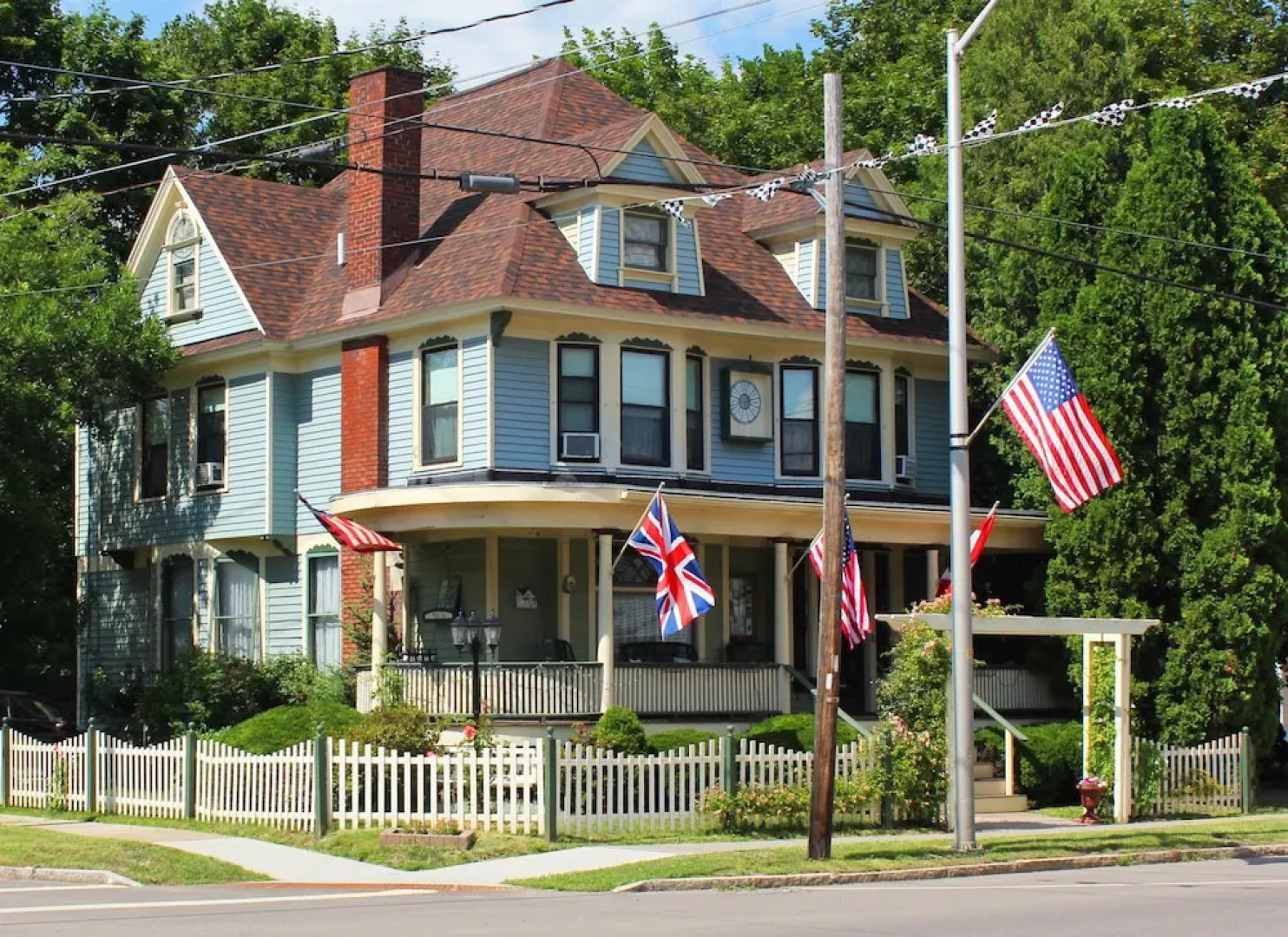 The Red Kettle Inn Bed and Breakfast