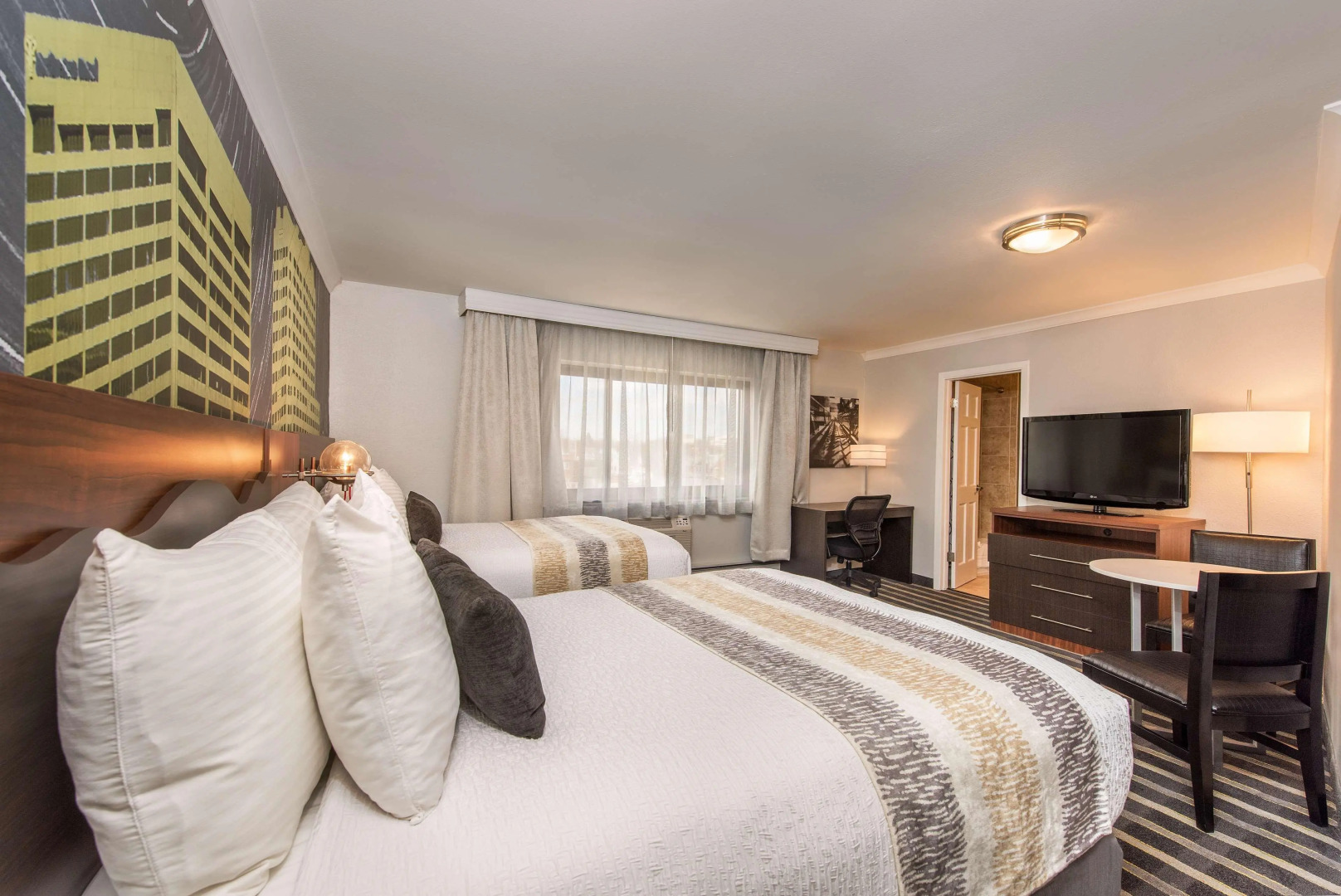 Best Western Plus Milwaukee West