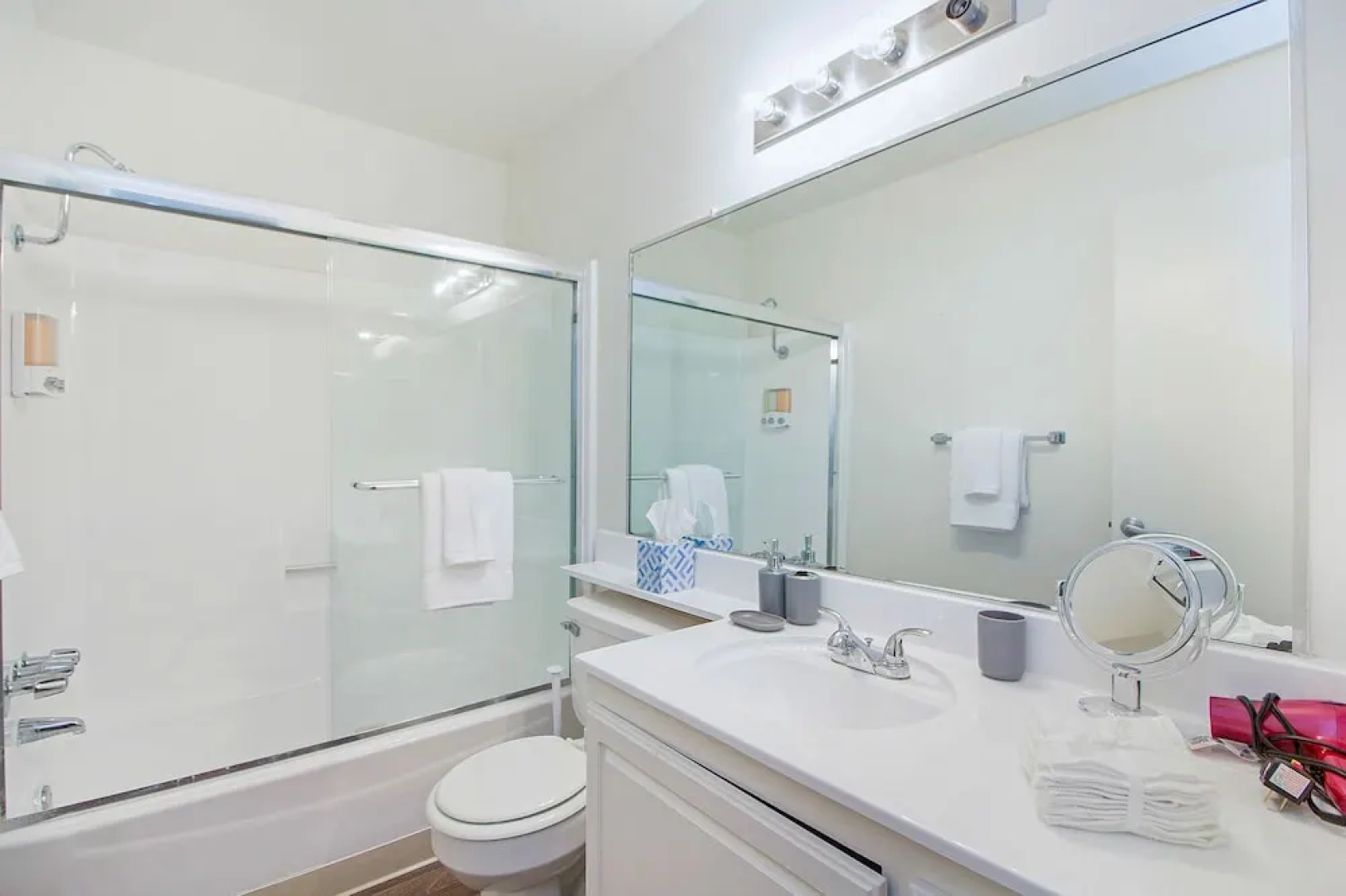 NEW - Private Entrance 2BR/BATH Next To Ritz Carlton Laguna - Walk To Beach! (MB3)