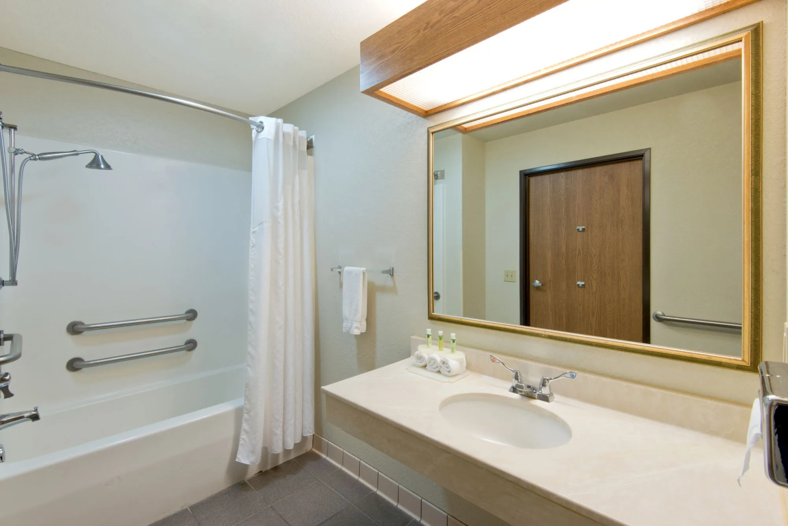 Holiday Inn Express & Suites - North Platte by IHG