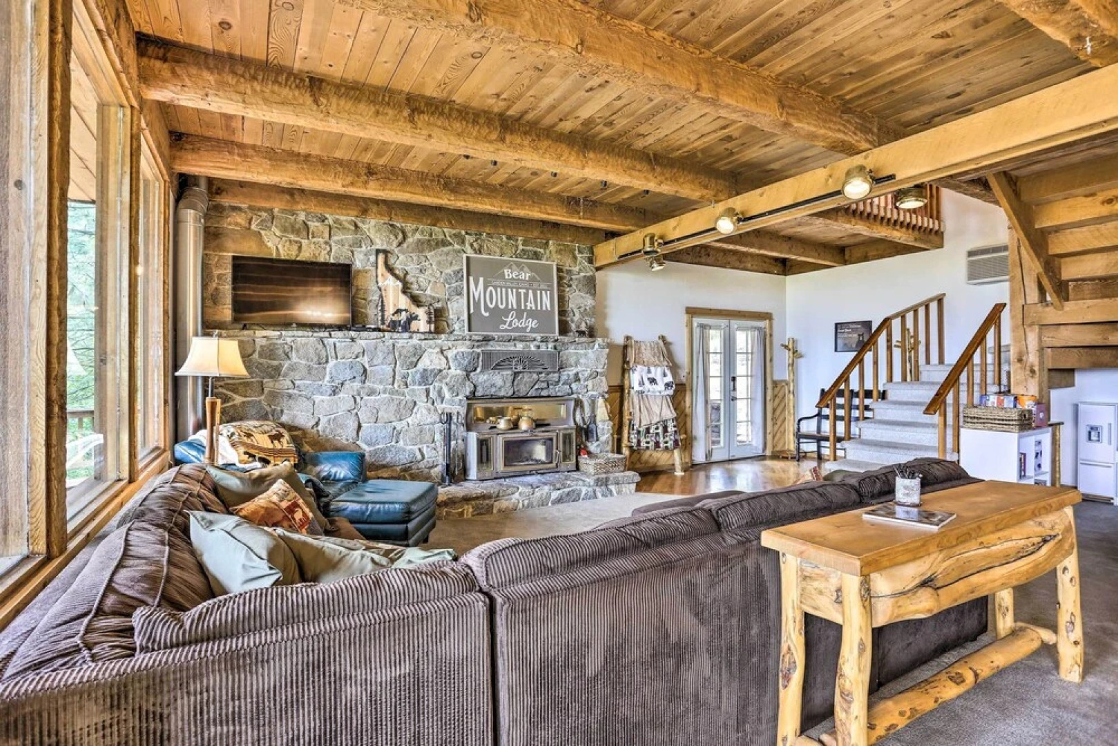 Peaceful Cabin w/ Mtn + River Views, Fire Pit