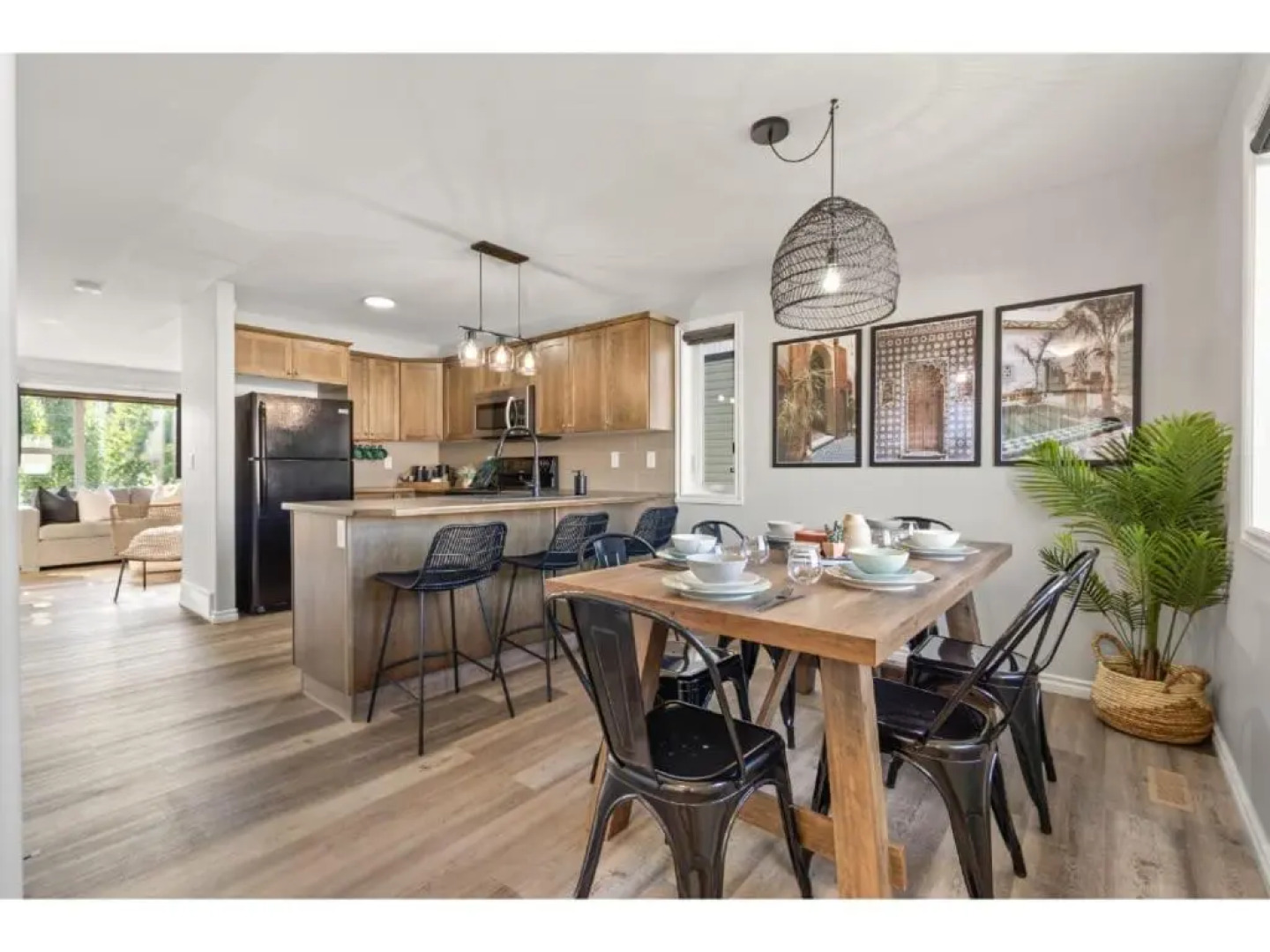 The Saturday I Sleeps 16 I BBQ & Patio I Fire Pit