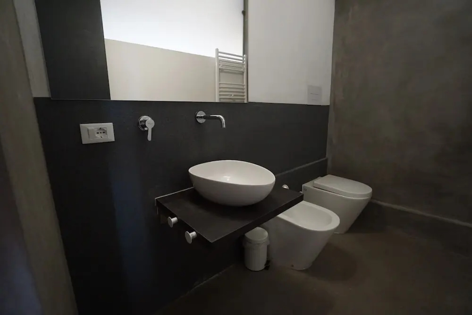 Burdi House Apartment Surrounded by Greenery and Tranquility Near the sea