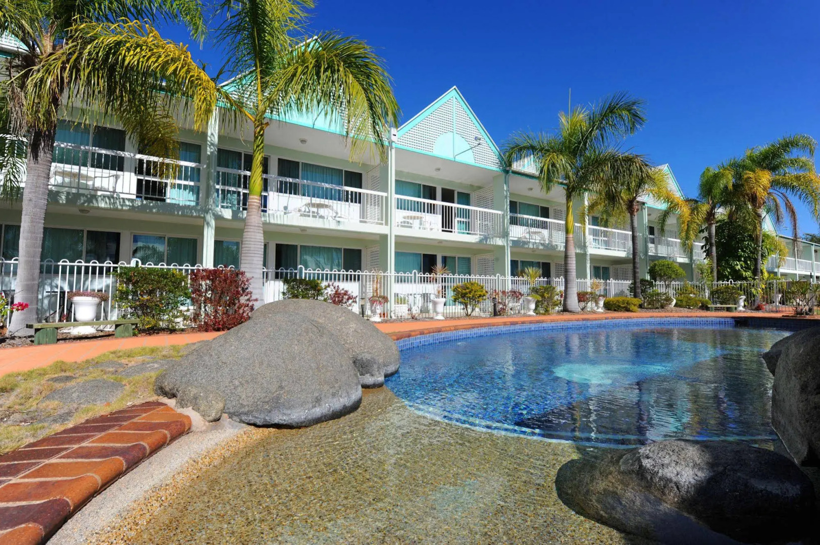 Reef Adventureland Motel