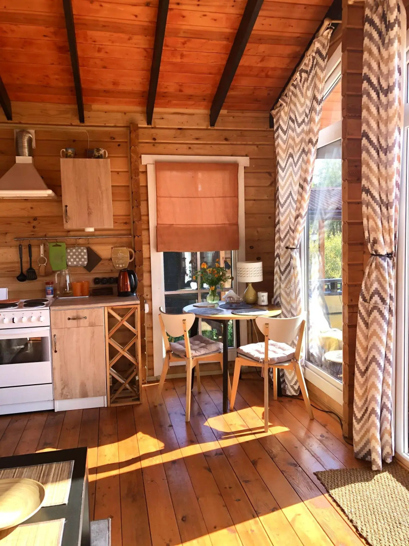 Шале у озера