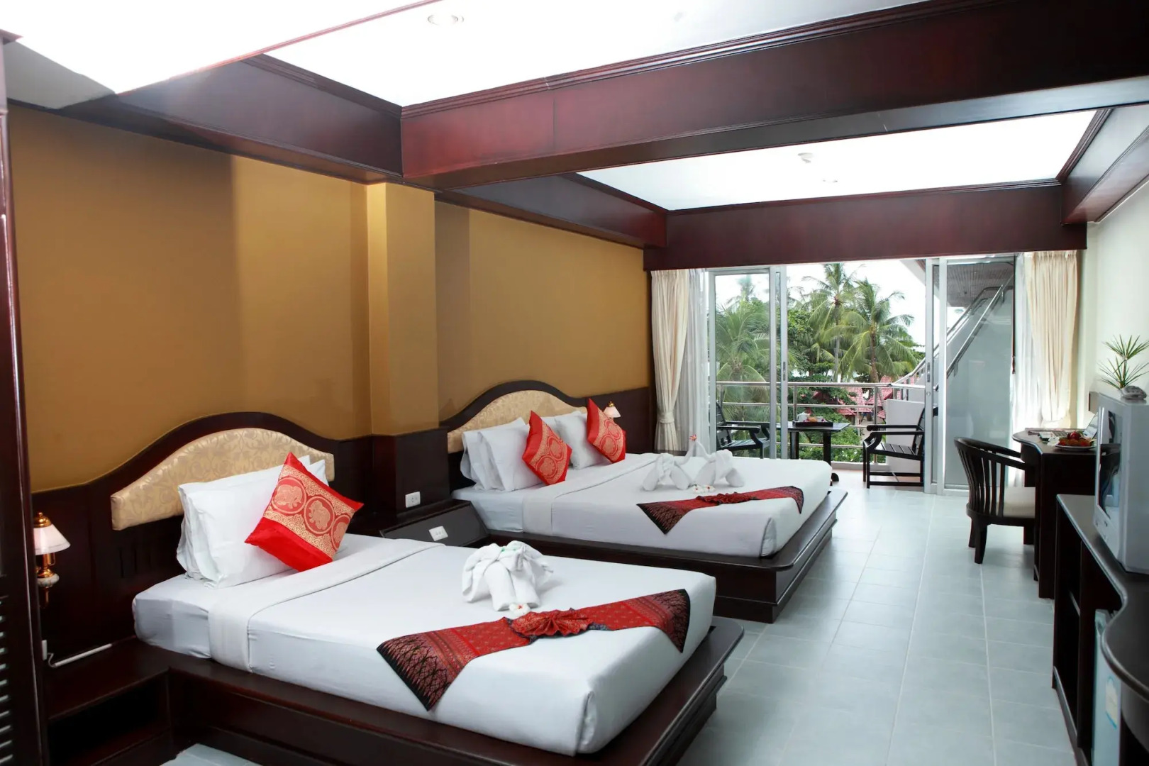 Samui First House Hotel