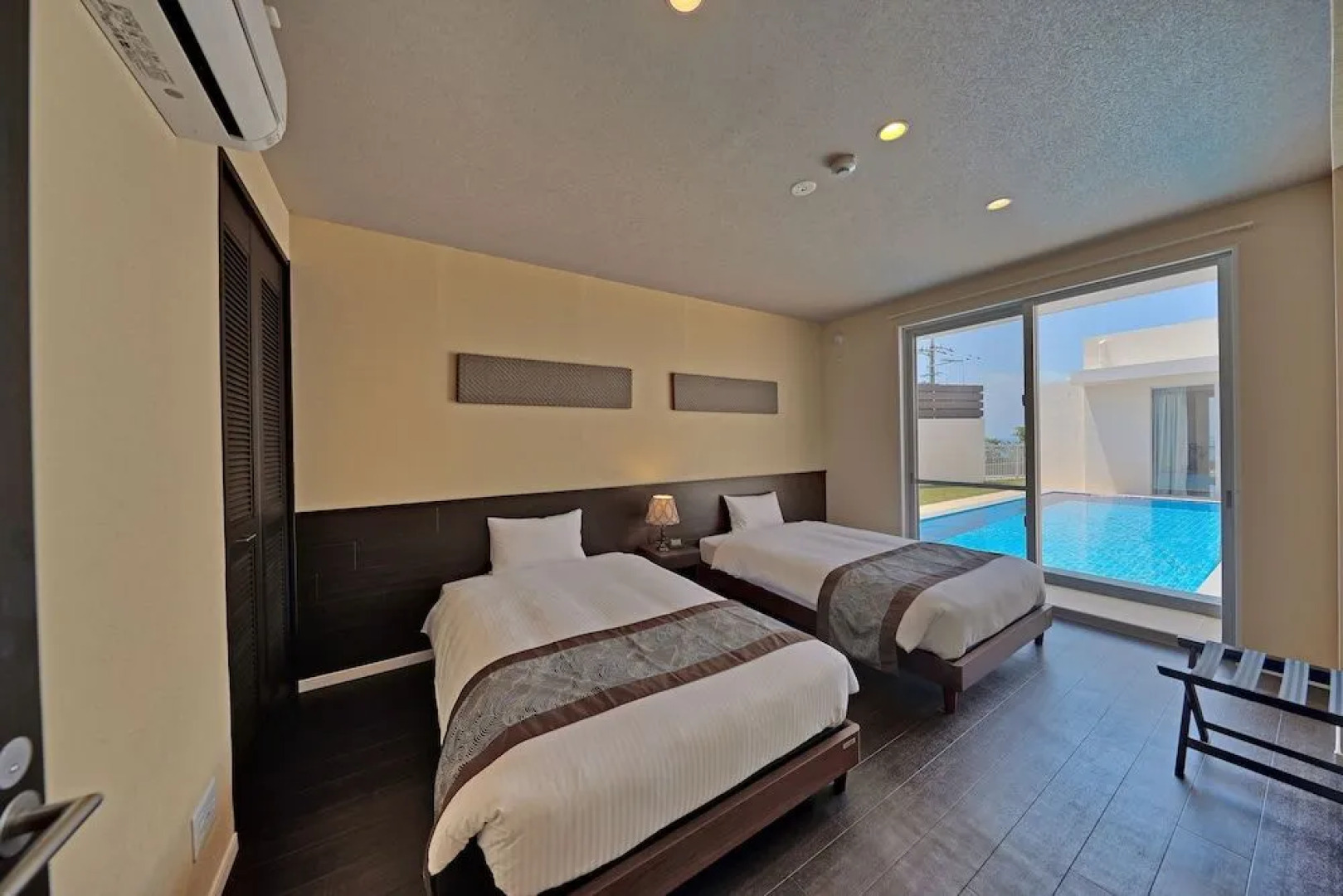 Viaul Sky Villas Unten