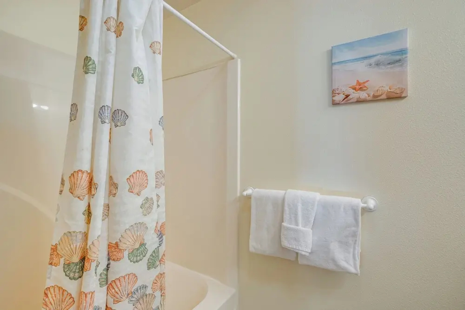 Walk to Shore: Home w/ Deck in Rockaway Beach!