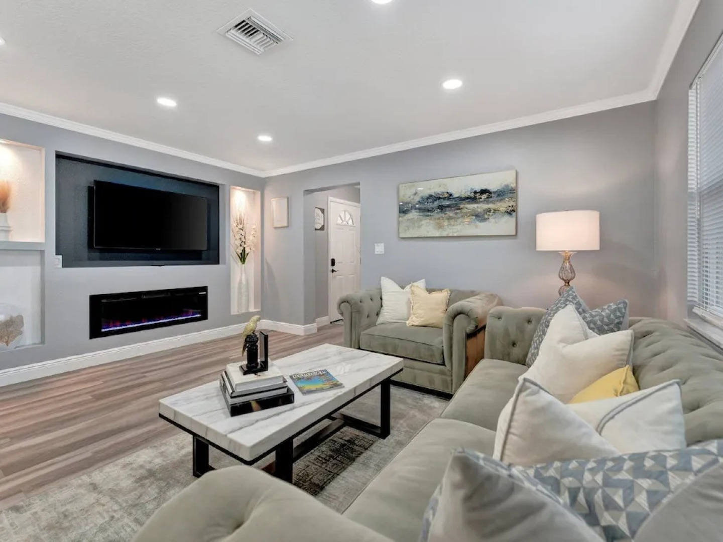 The Family Escape Hot Tub & BBQ near IRB