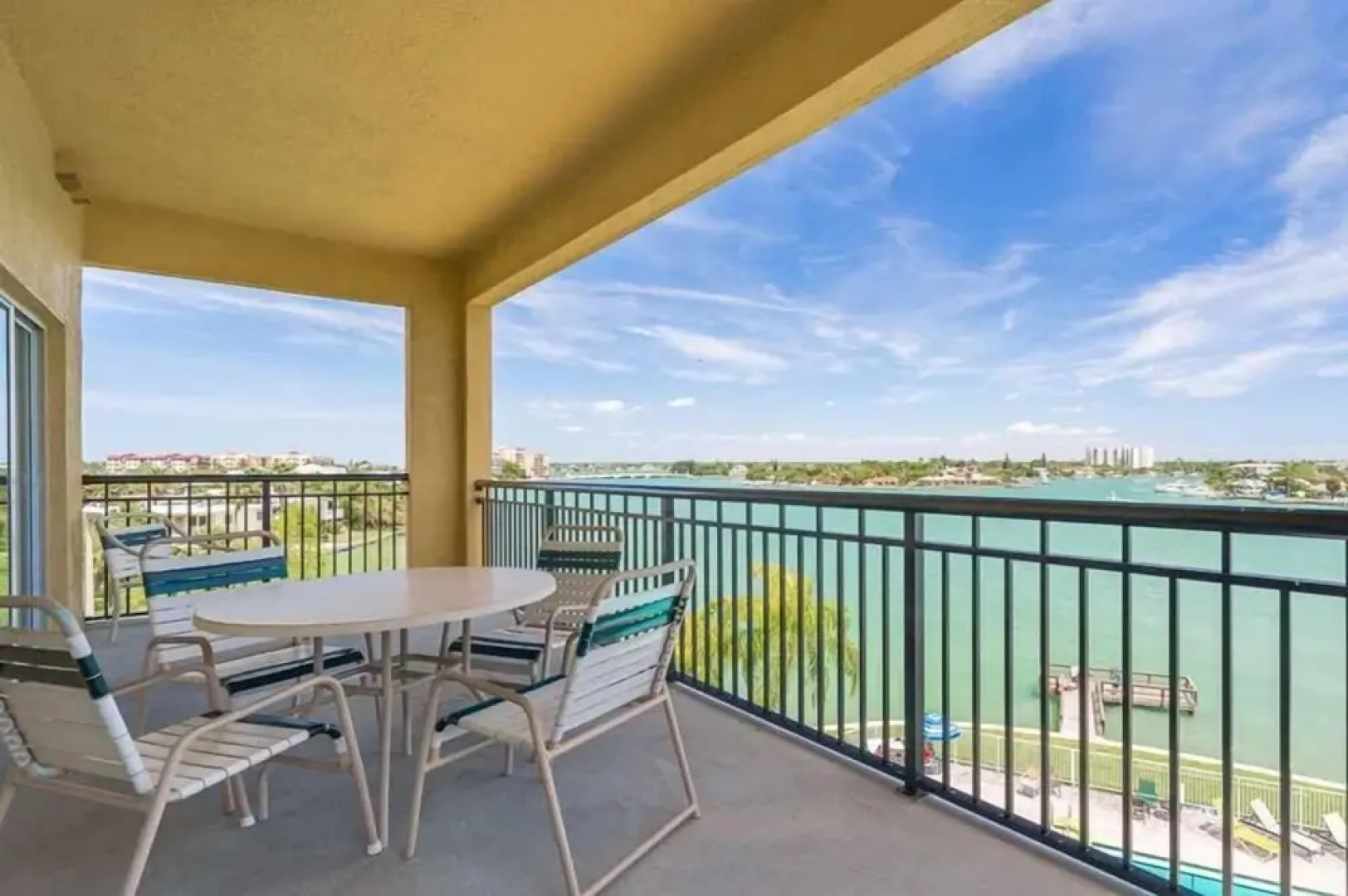 310 - Palms of Treasure Island