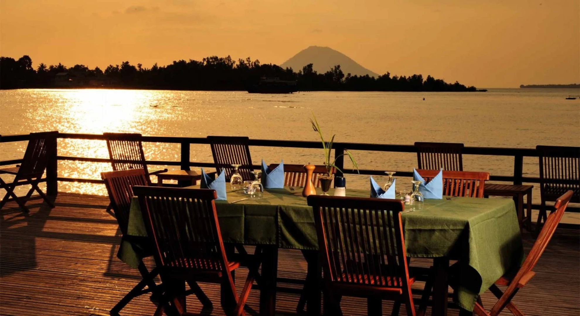 Cocotinos Manado - A Boutique Beach Resort