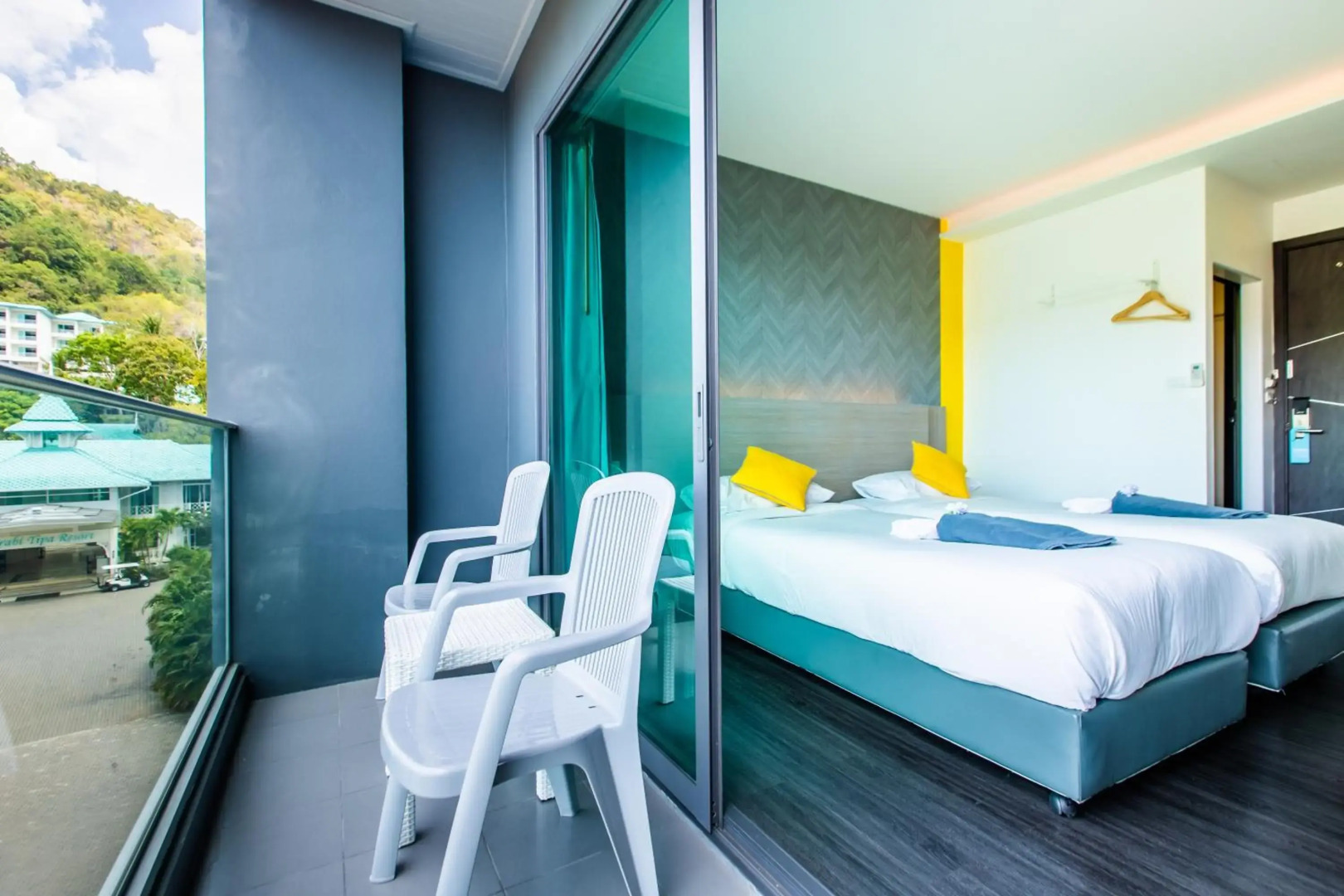 Wake Up Aonang Hotel