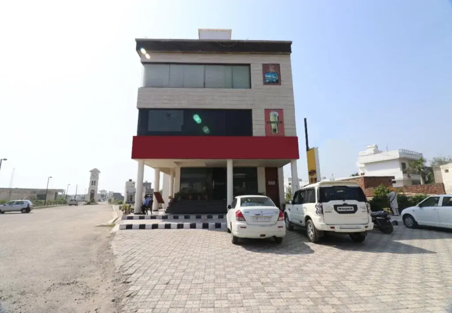 The Classic By OYO Rooms