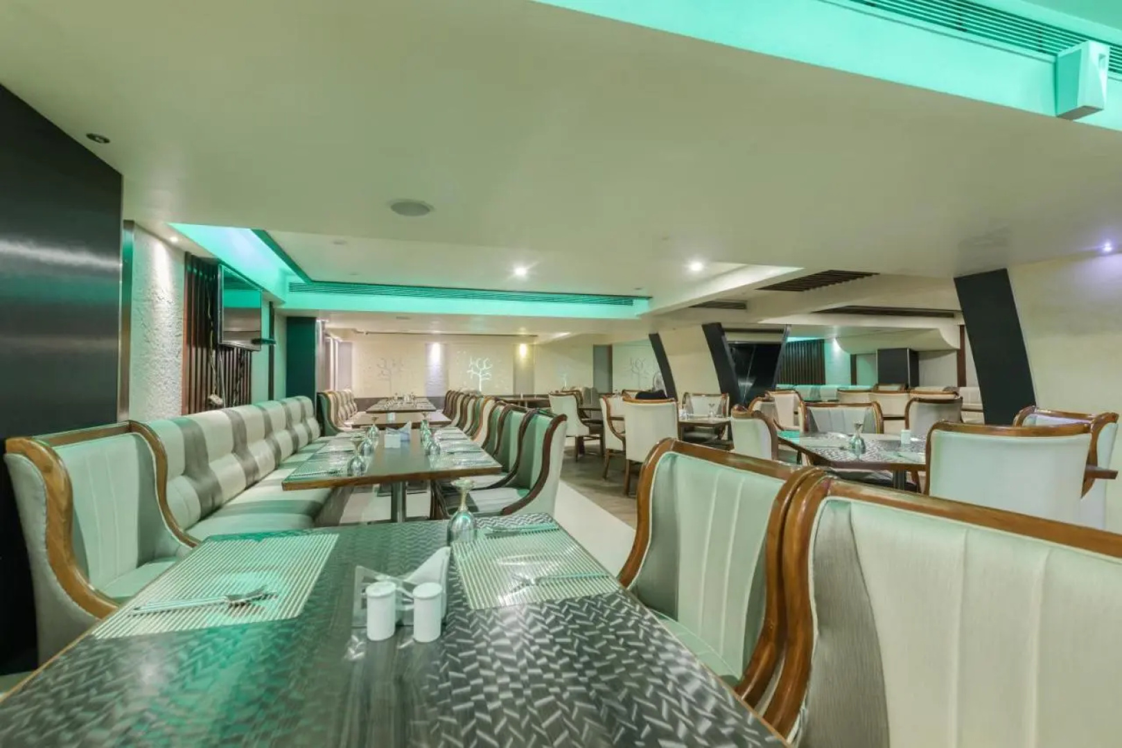 Hotel Roopa