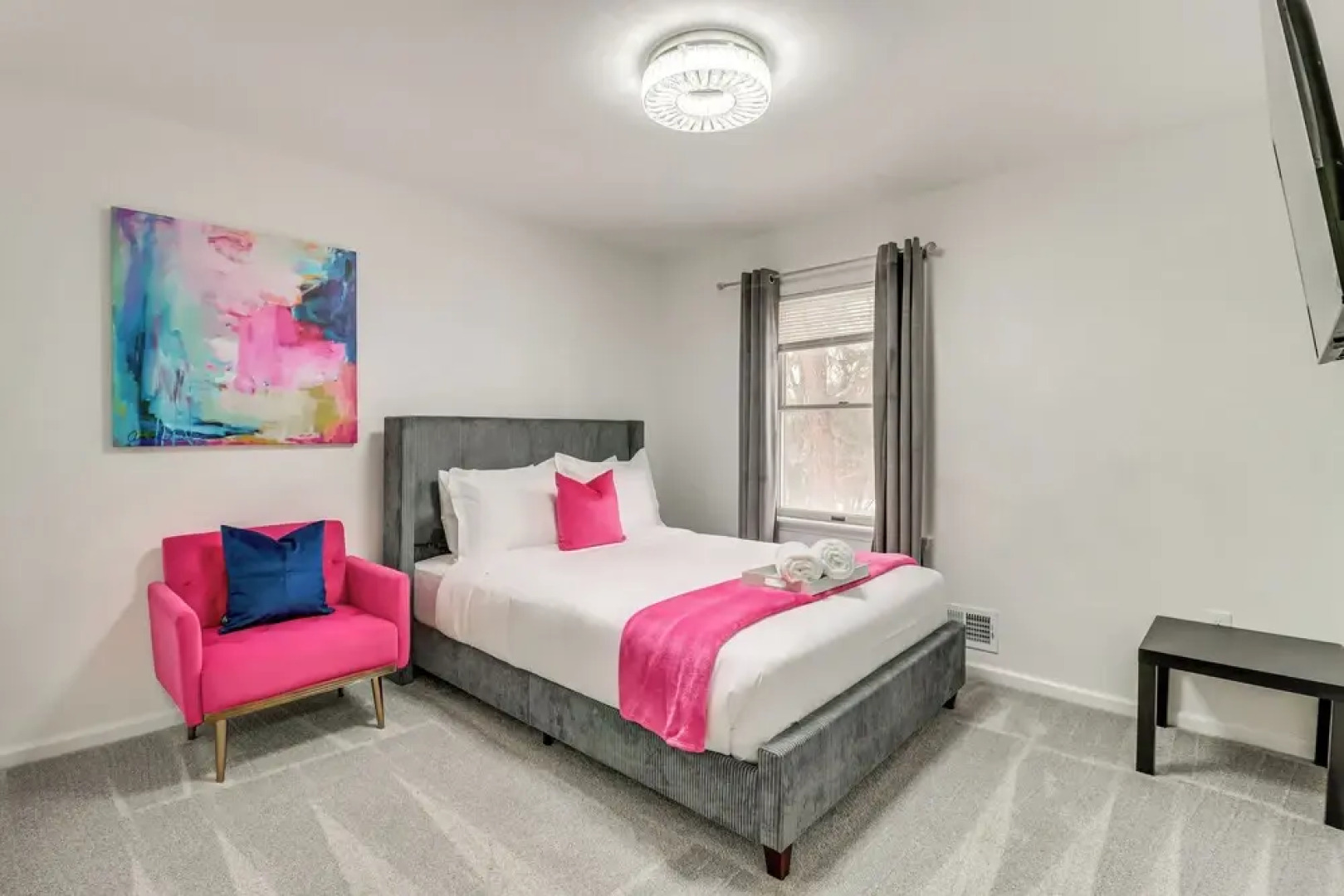 Chic Pocono Hideaway w/ Private Indoor Sauna