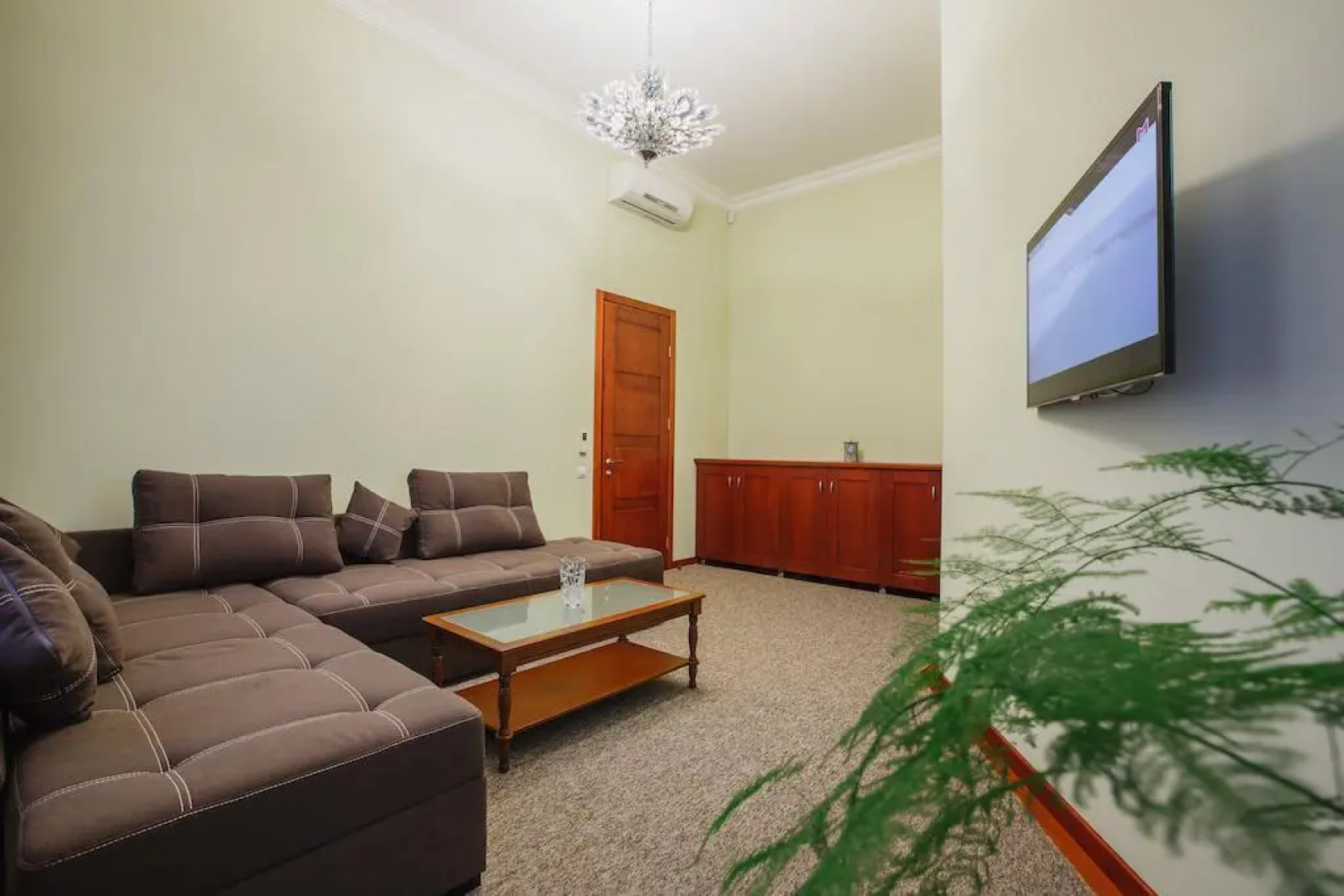 Gsm Apartment at Kiev Train Station