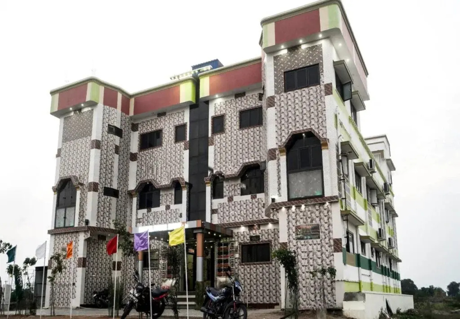 Rasul Royal Home By OYO Rooms