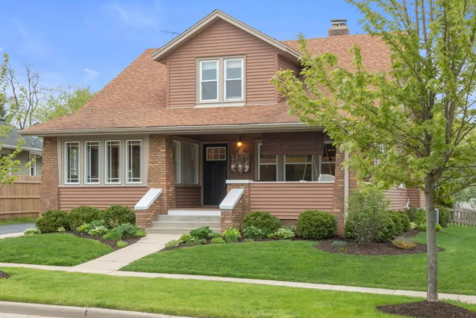 Gorgeous Downtown Bungalow, Walk Everywhere!!!