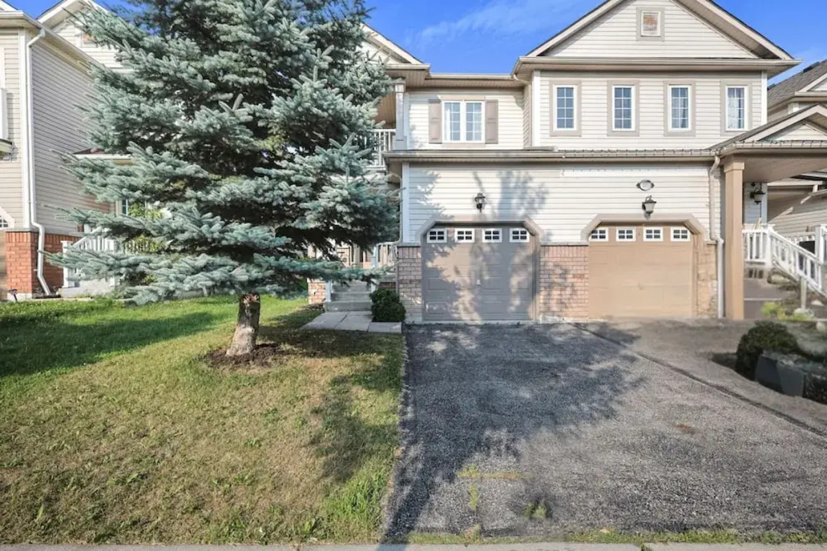 Spacious Whitby Haven 3BR Home Parking