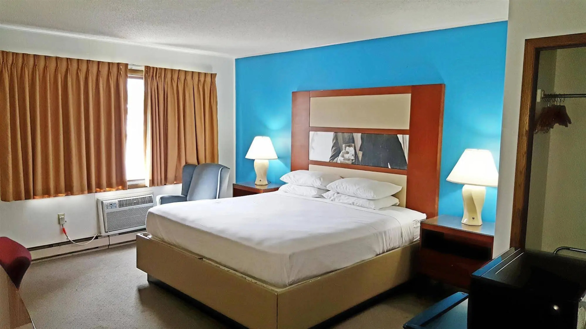 Country Hearth Inn Iron Mountain