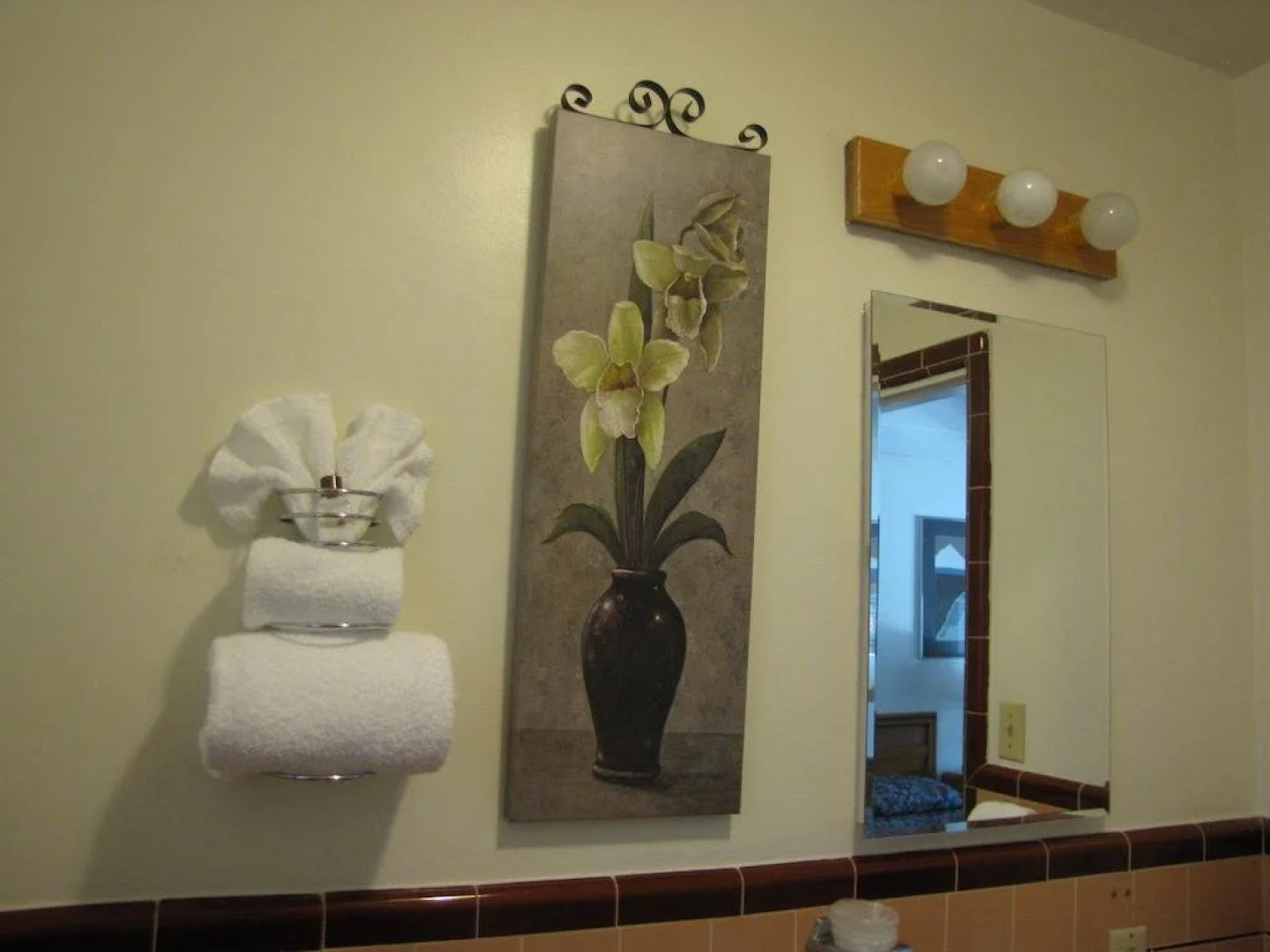 Bridge Bay Lodge at Shasta Lake