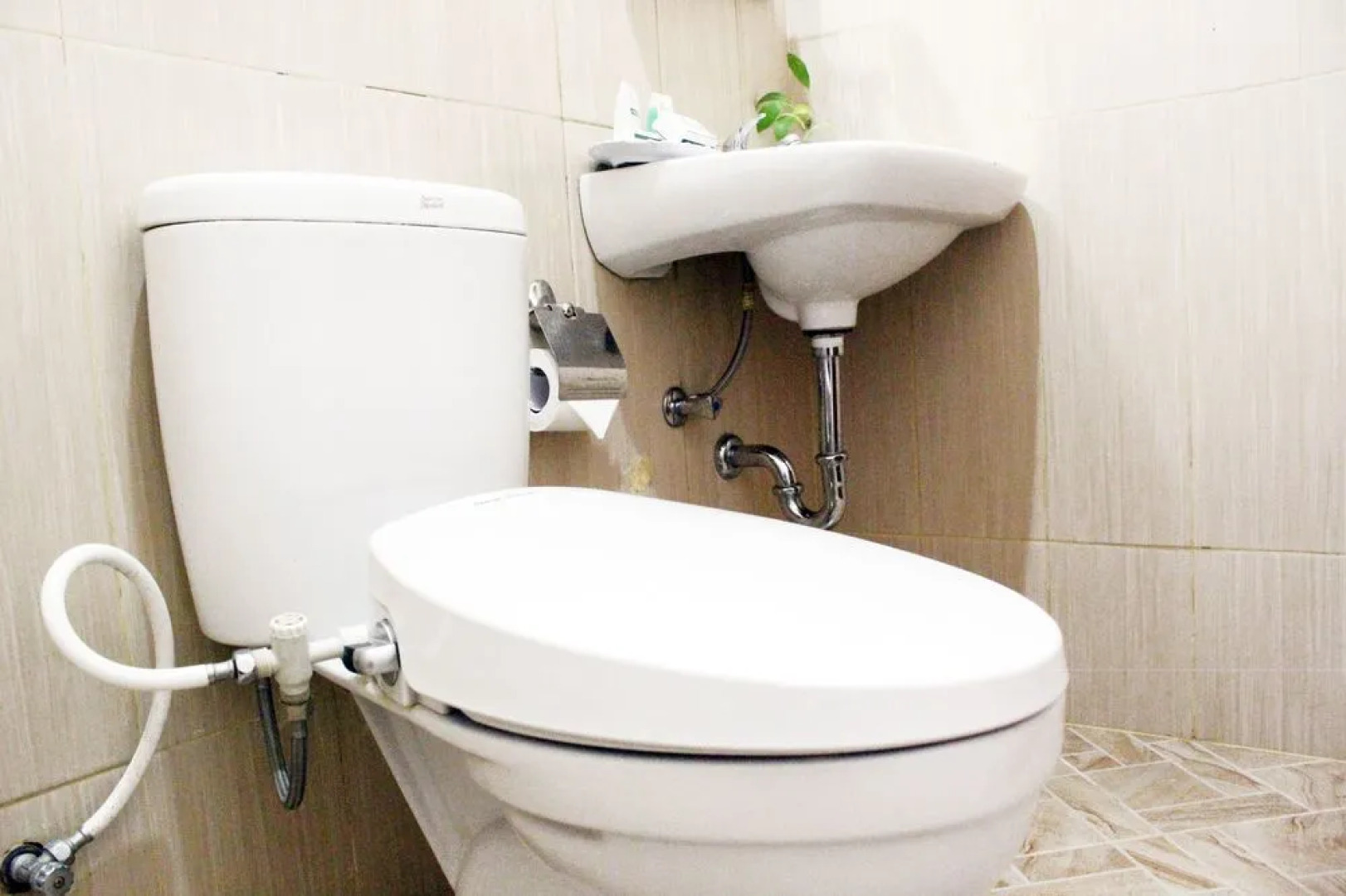 ZEN Rooms K. H. Moh Toha Ciawi