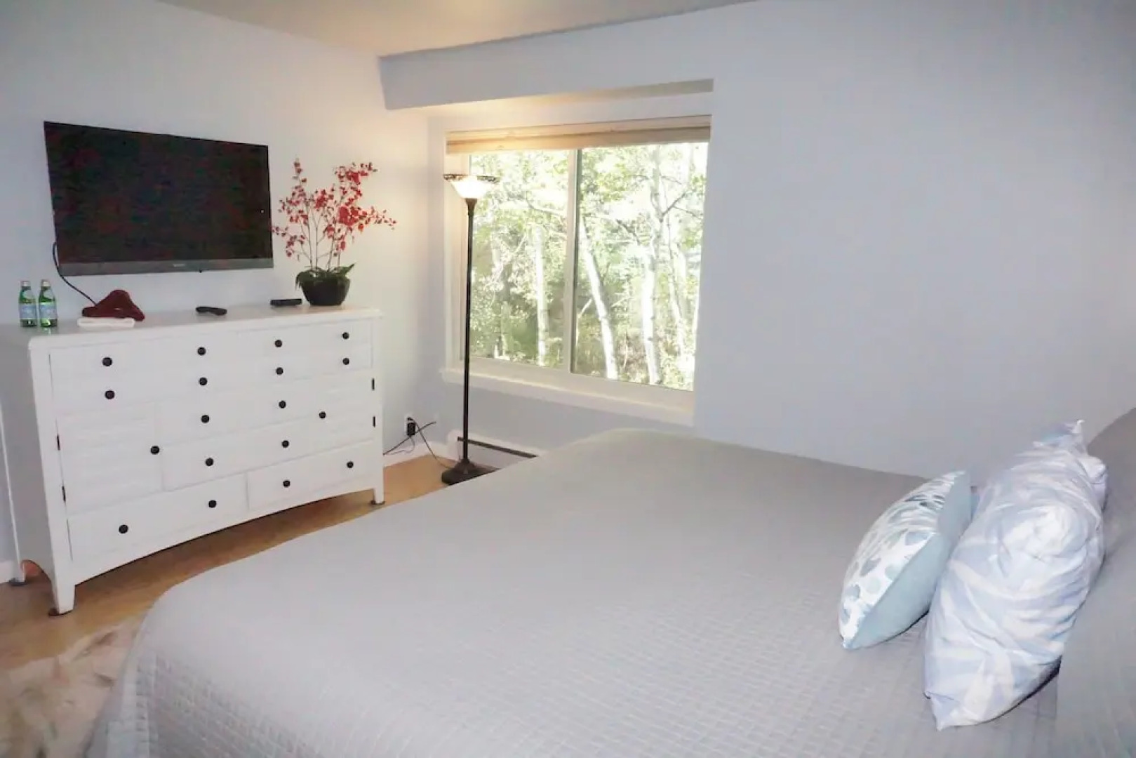 Newly Remodeled - Close To Everything In Snowmass Ge 3 Bedroom Condo by RedAwning