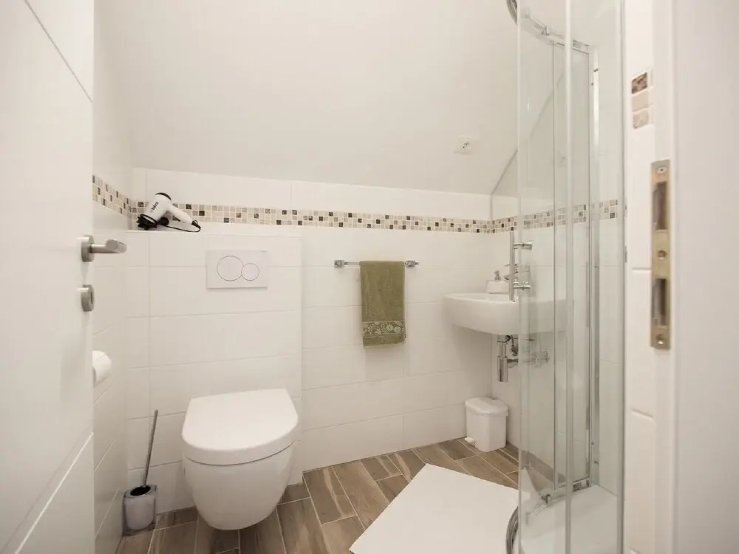 Apartments and rooms Nataša 2