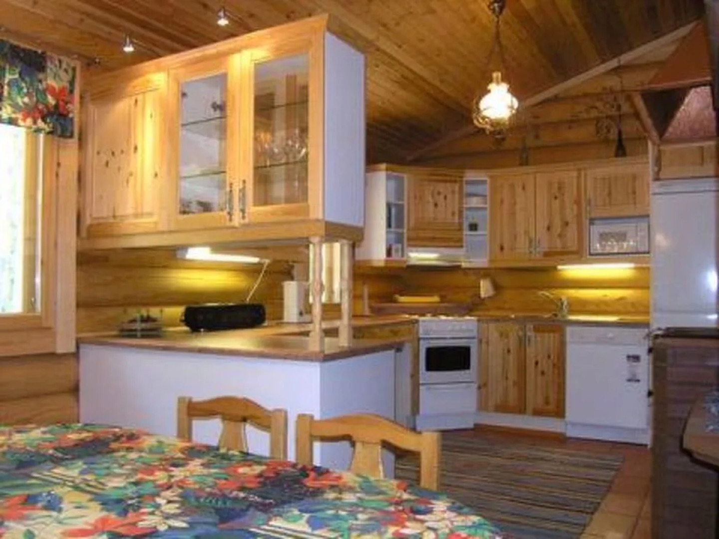 Holiday Home Metsämarja